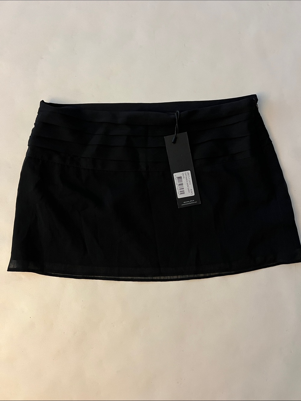NWT LIONESS Untamed Mini Skirt Black Small $49 - Picture 4 of 9
